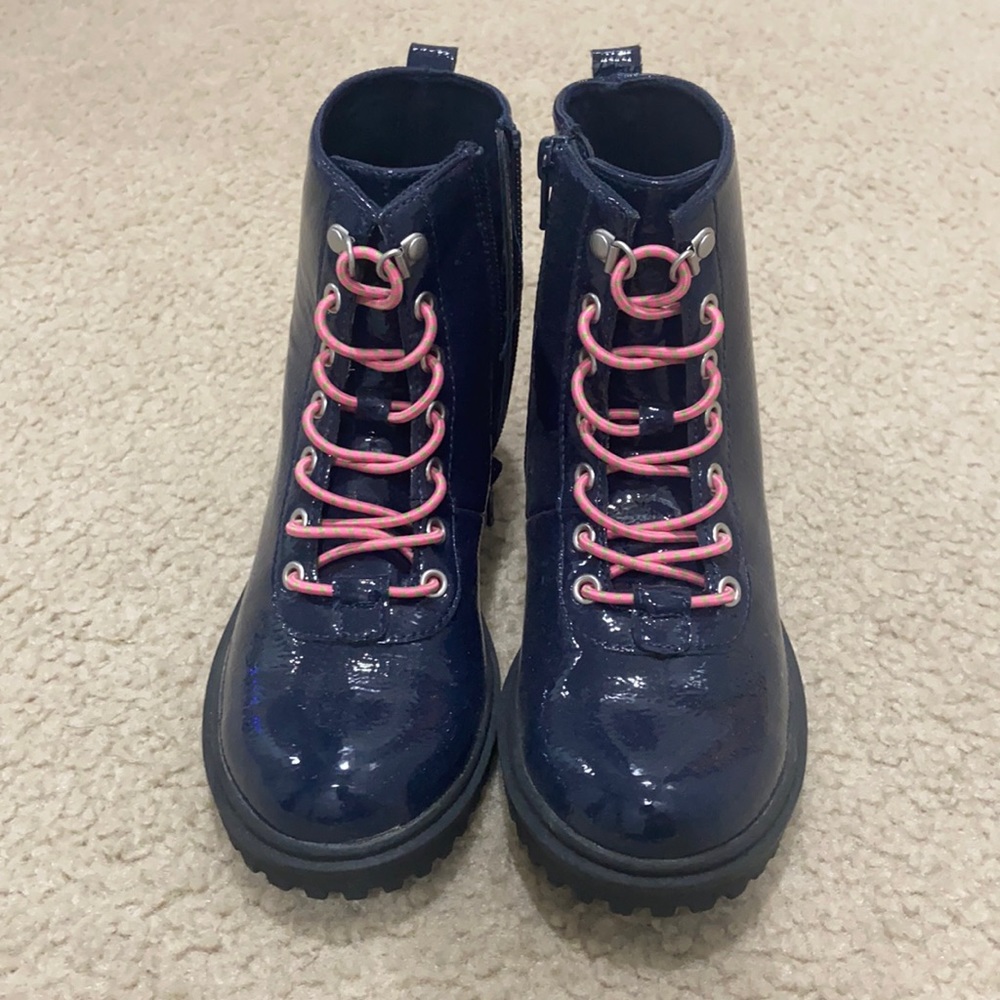 Girls Old Navy Patent leather combat boots